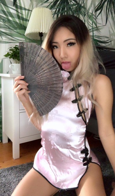 Watch Mira ✨'s leaked NSFW photo on TwXstars