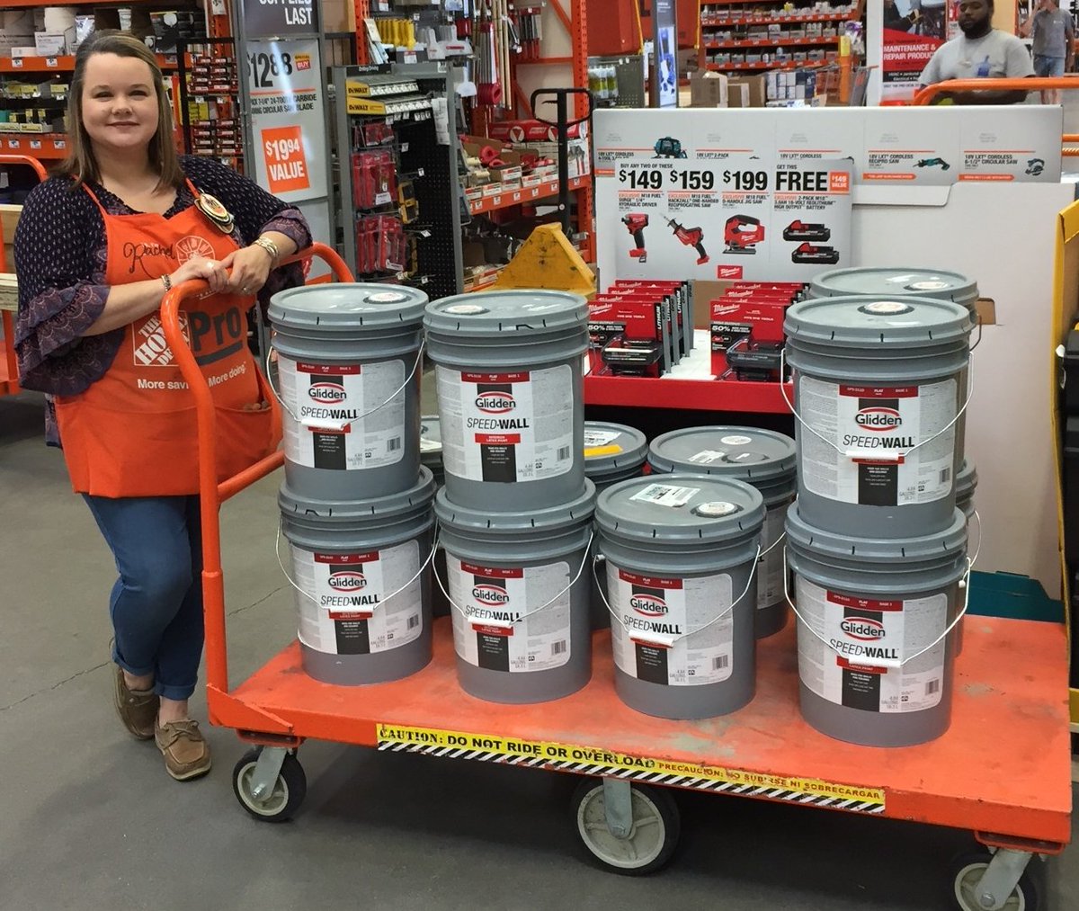 rachie_elaine's tweet photo. What started out being a 60 gallon paint order, turned into a 300 gallon paint order! #turnitup #gliddenhdpartnership #propaint #thankyouforyourhelpjulie @NanBrannon @jaybisping https://t.co/6XVROSfwFW