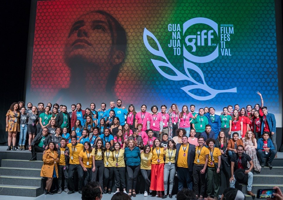 RallyGIFF's tweet photo. Generación #RallyGIFF 2019. 
Gracias a todos nuestros participantes por su esfuerzo y ganas constantes para emprender esta aventura cinematográfica. 
Esperen noticias nuestras  muy pronto!! 
@somosanchez48 @en_hijo @PepeCoShortfilm @Perspectivas123 @GiffS48 @sequiagiff https://t.co/0HNd5ulXKE