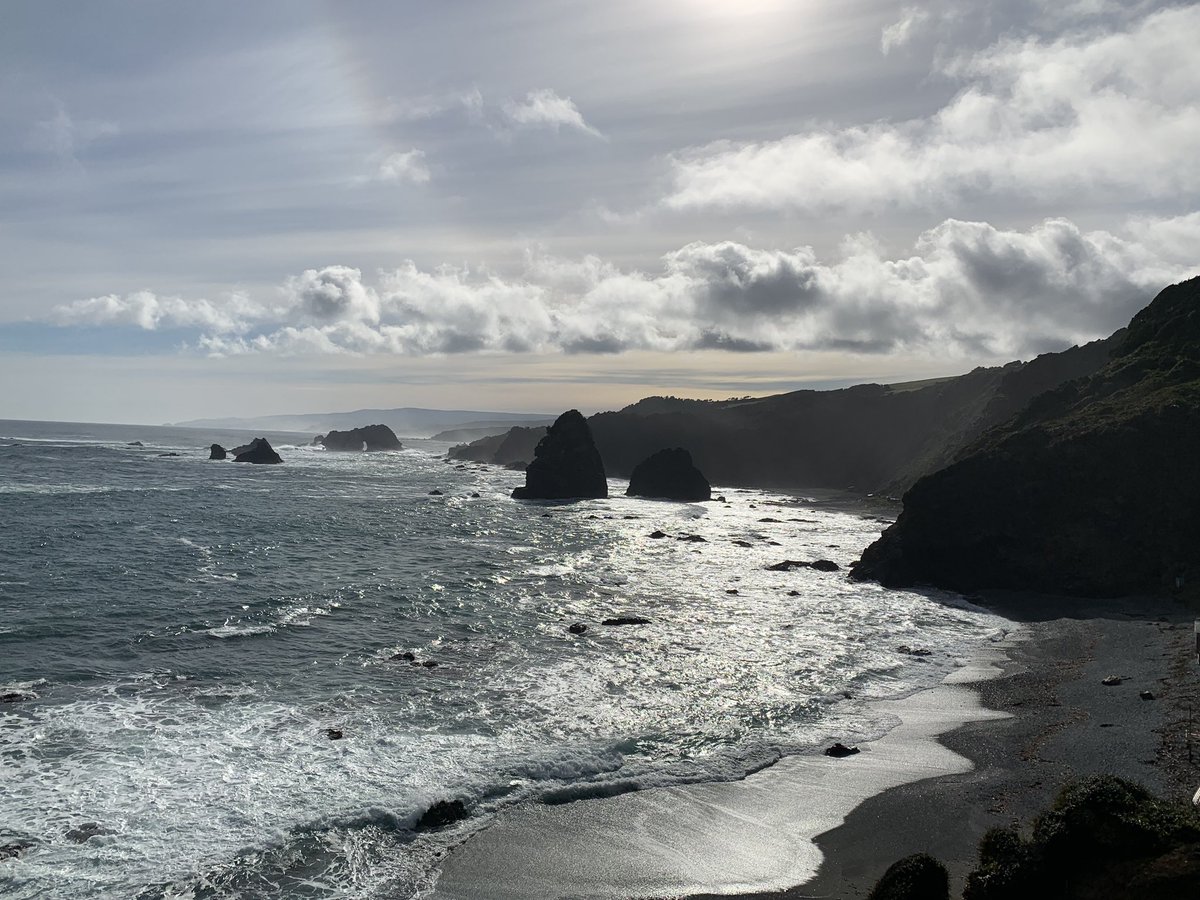 katyvisita's tweet photo. 📍Caleta Estaquilla
Se ubica en la comuna de #LosMuermos Región de Los Lagos. Un lugar con vistas increíbles al Océano Pacífico.
.
#caletaestaquilla #chile #surdechile #ElTiempoCHV #molaviajeros #rlbv #redblogueros #rayadosporlasfotos #KatyVisitaEstaquilla #KatyVisita https://t.co/FpU4EmIIuZ