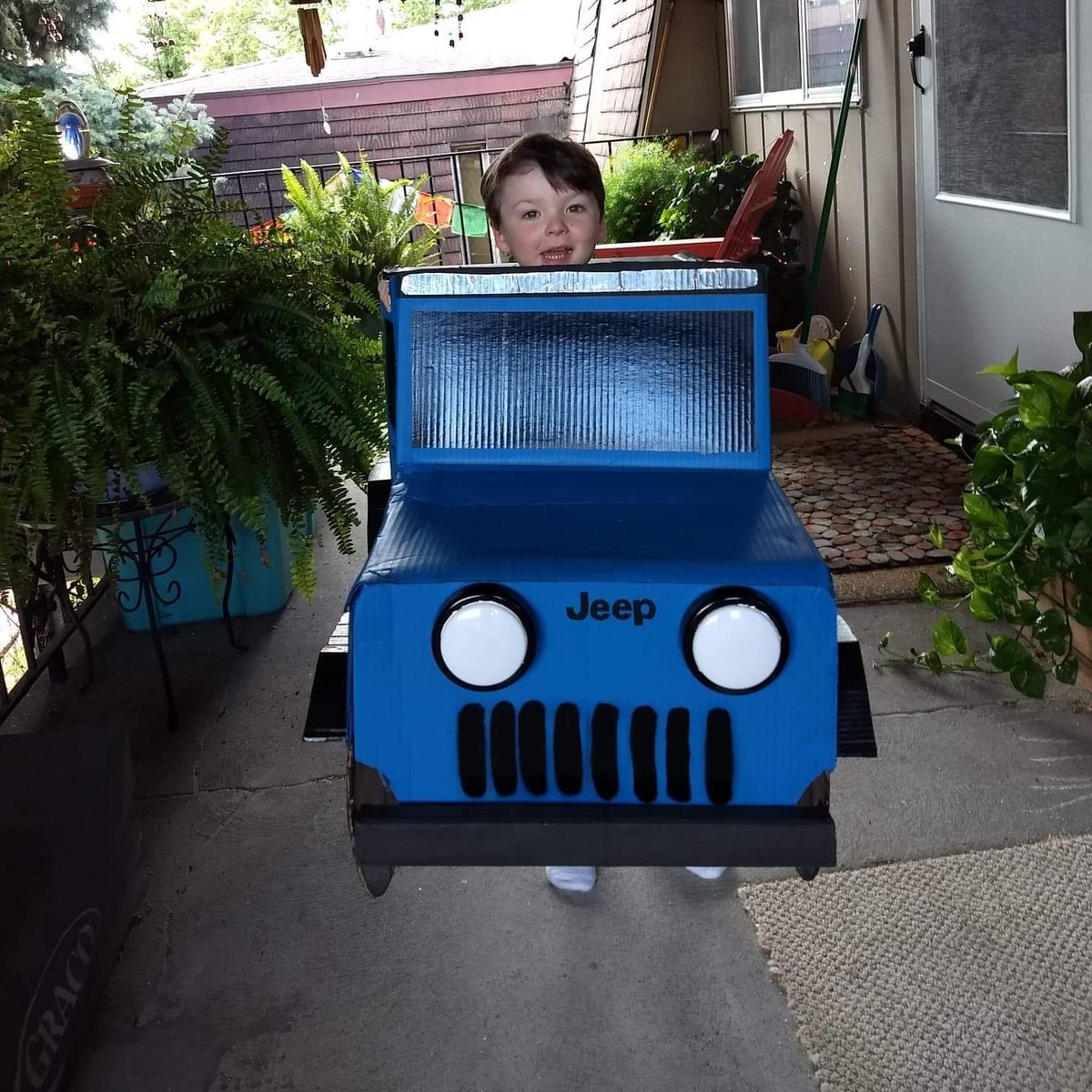 cpb_Bogs's tweet photo. Ollie wanted to wear his #Jeep to the @MudHens game tonight, but we didn't think it'd fit in the seat. Look for it tomorrow at the @ToledoJeepFest parade...
#MudCrawlers #MudHensGameDay #JeepFest @BridgetGalusha #GoHens #ToledoBuilt #419Famous https://t.co/inTmHMfoIQ