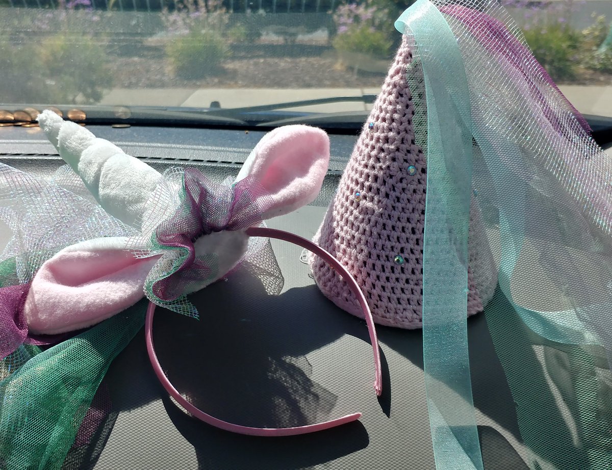 ThoseCraftyBees's tweet photo. Prototyping some accessories for the shop :3 what do you guys think!? Uniciorn horns and pink party hats for everyone! Coming soon to the etso store.
#partyhat #accessories #handmadewithlove #etsy #crochet #pink #unicorn #cuteaccessories #craft #thosecraftybees https://t.co/MYjSiaQP8B