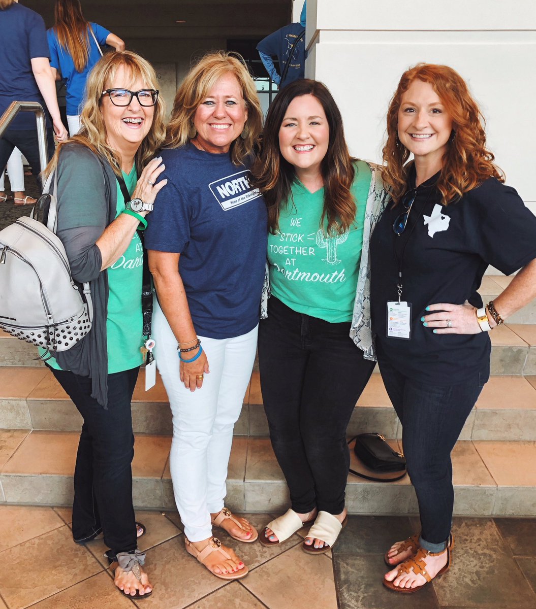 D_Wilson405's tweet photo. No place I would rather work than with RISD! @BSE_Bobcats1 #risdsaysomething #RISDConvocation19 https://t.co/i0I2Pypujx