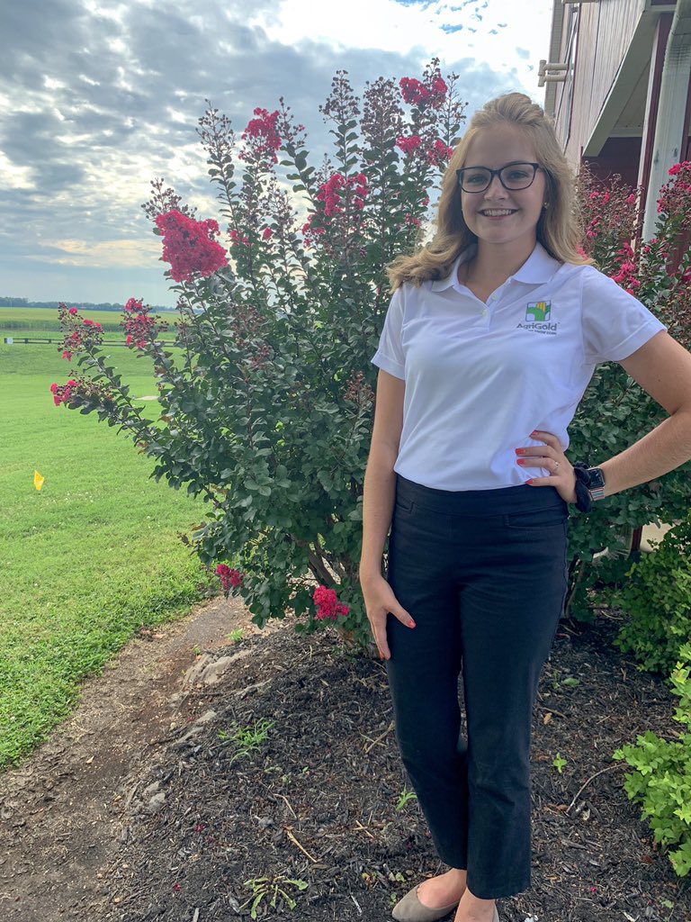 Danielle_Allen2's tweet photo. @AgriGold first off THANK YOU for the best summer and allowing my to further my knowledge in sales,marketing, agronomy and everything in between! It was a true honor to represent the brand. With that being said #BeBoldGoGold! #agintern19 https://t.co/dvKzF5P7B4