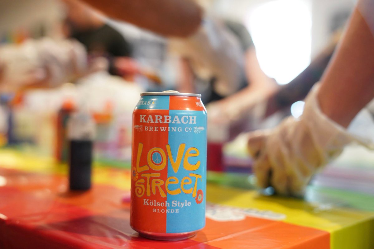 Gay_Do512's tweet photo. Kicking off @austinpride Weekend at our office this afternoon with @bumble swag, @karbachbrewing brews and tie dye fun! It’s gonna be a great weekend in Austin y’all ❤️ | #BumblePride #do512 📷 @rohofoto https://t.co/I5GFo2jP4L