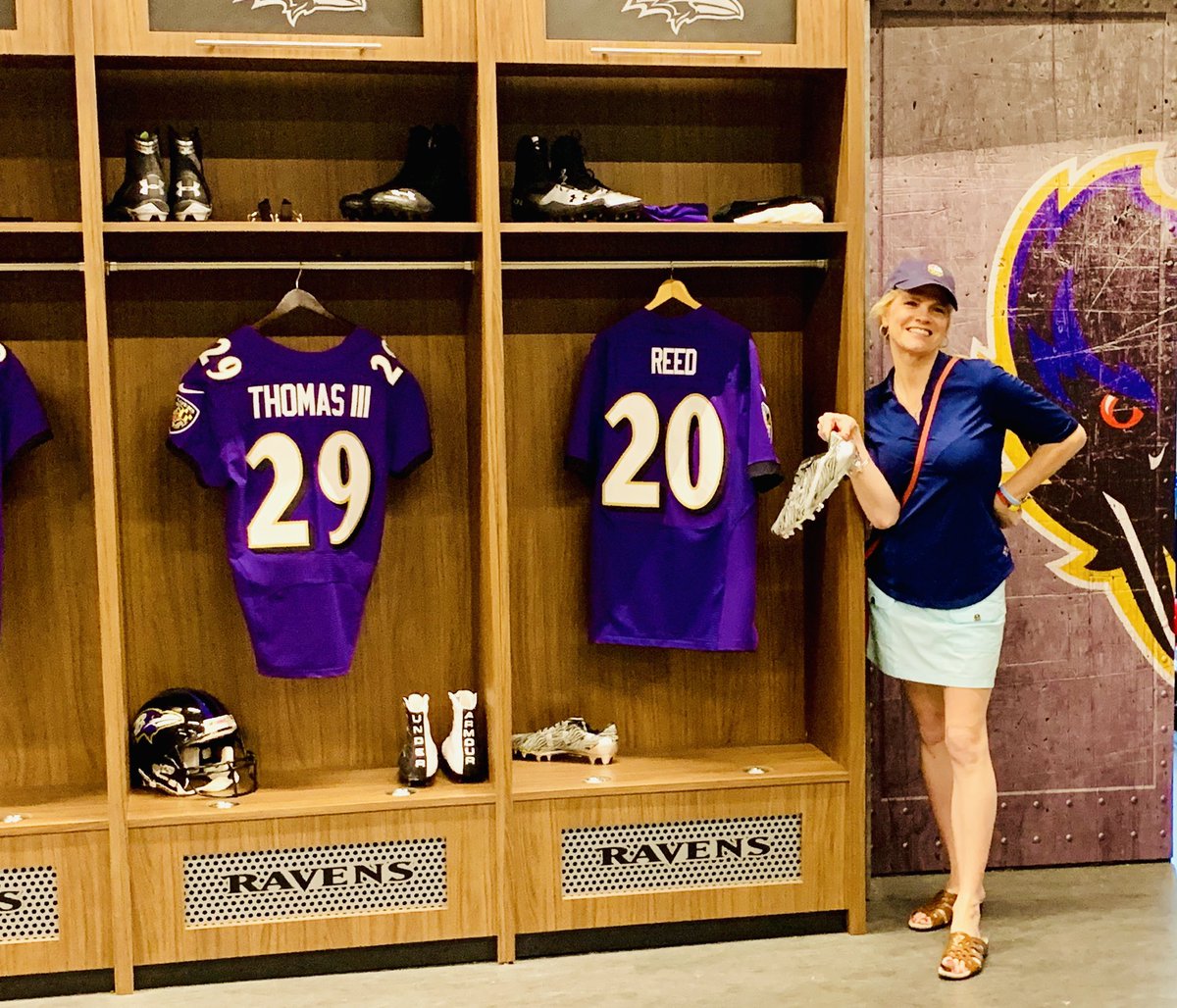 Melanie20735's tweet photo. Great visit to the Xfinity Sponsored Ravens Training Camp and to celebrate a big Ravens win last night!  Love the community spirit the Ravens bring with a great tie in to #XfinityCommunities! Can’t wait to bring more @ComcastBeltway customers Monday to see more practices! https://t.co/tLqND7L23n