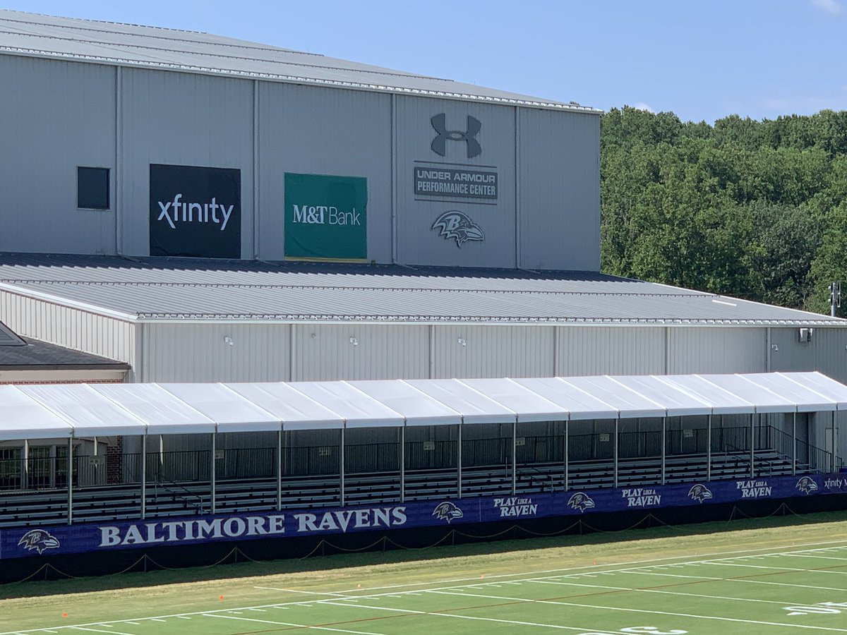 Melanie20735's tweet photo. Great visit to the Xfinity Sponsored Ravens Training Camp and to celebrate a big Ravens win last night!  Love the community spirit the Ravens bring with a great tie in to #XfinityCommunities! Can’t wait to bring more @ComcastBeltway customers Monday to see more practices! https://t.co/tLqND7L23n