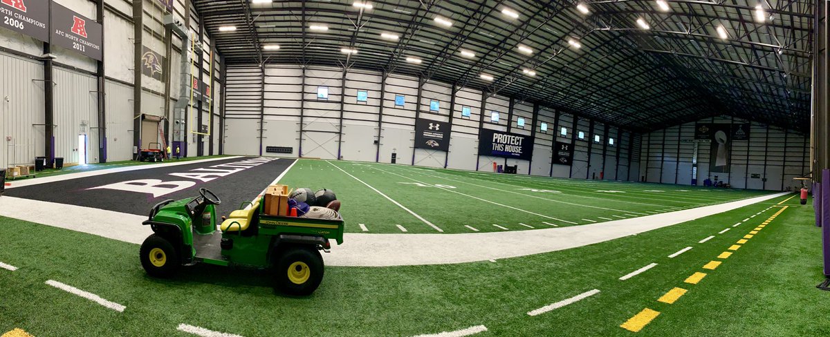 Melanie20735's tweet photo. Great visit to the Xfinity Sponsored Ravens Training Camp and to celebrate a big Ravens win last night!  Love the community spirit the Ravens bring with a great tie in to #XfinityCommunities! Can’t wait to bring more @ComcastBeltway customers Monday to see more practices! https://t.co/tLqND7L23n