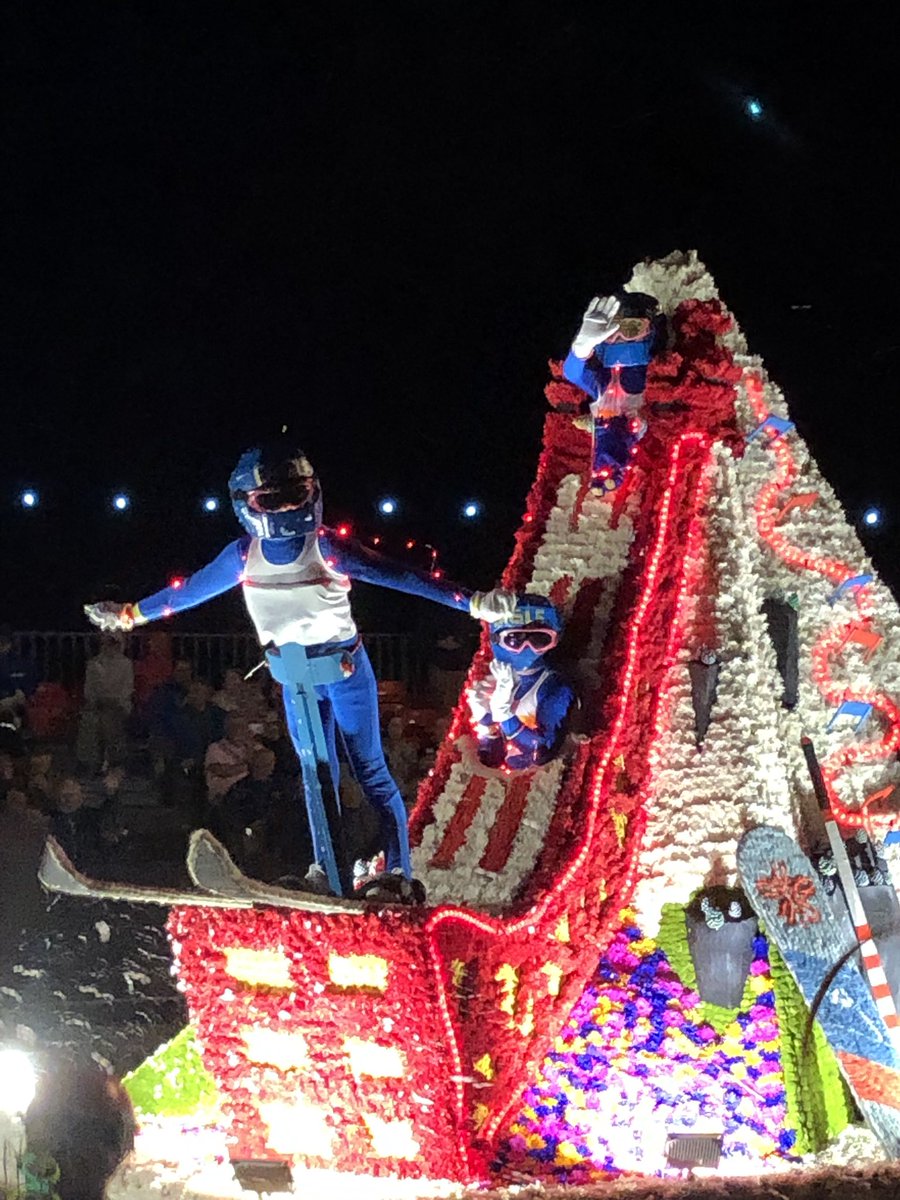 lyndonfarnham's tweet photo. Some true grit and real Battle spirit on display as spectacular Moonlight Parade delivered in most challenging of weather conditions #JerseyCI #theislandbreak #battleofflowers #Moonlightparade #Battle2019 https://t.co/LUDG52c0h8