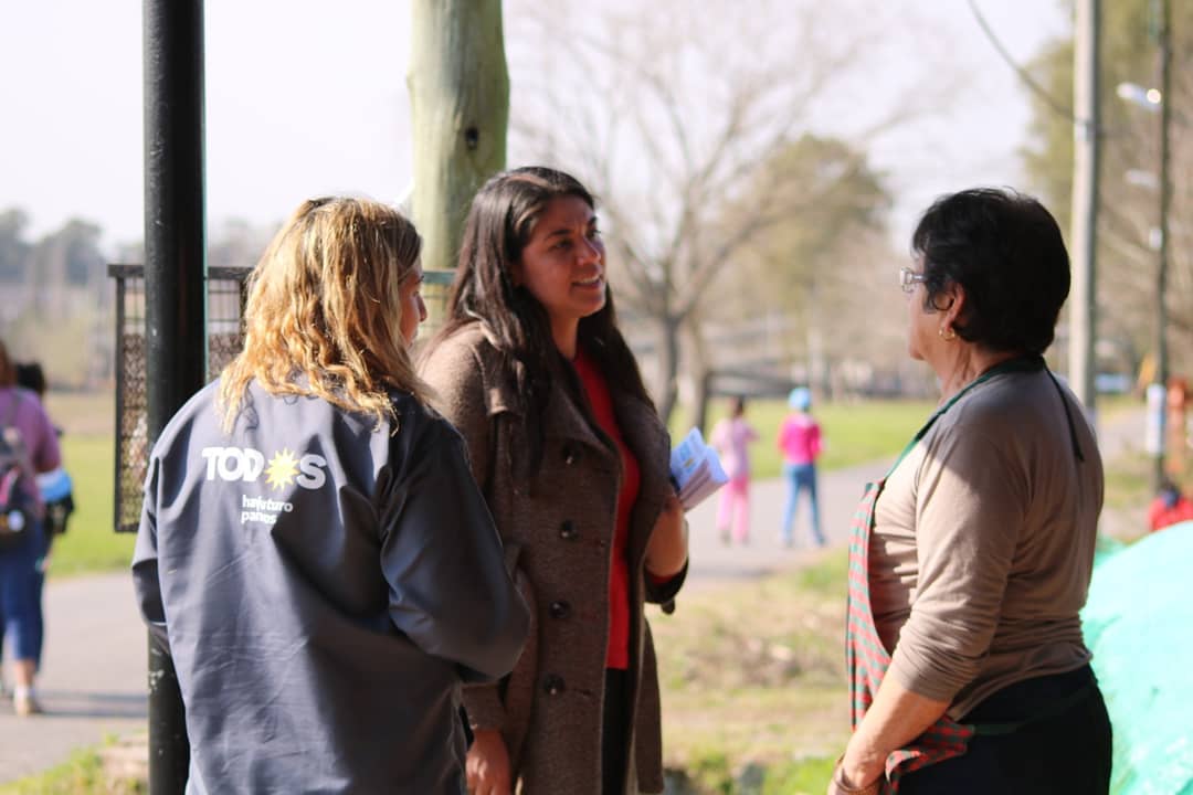 vickimachado19's tweet photo. Construir un Pilar para TOD☀️S. 
Postales del #Miercoles en #Famita con la boleta del amor y la esperanza.

#FernándezFerndández 
#KicillofVerónica
#Achaval https://t.co/bwRWc3pTpn
