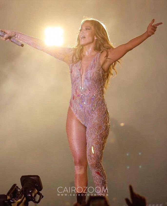 CairoScene's tweet photo. #SceneLive: @JLo #ItsMyPartyTour in #Egypt // 📸 @cairozoom // #JLOitsmyparty https://t.co/nNiQafVS82