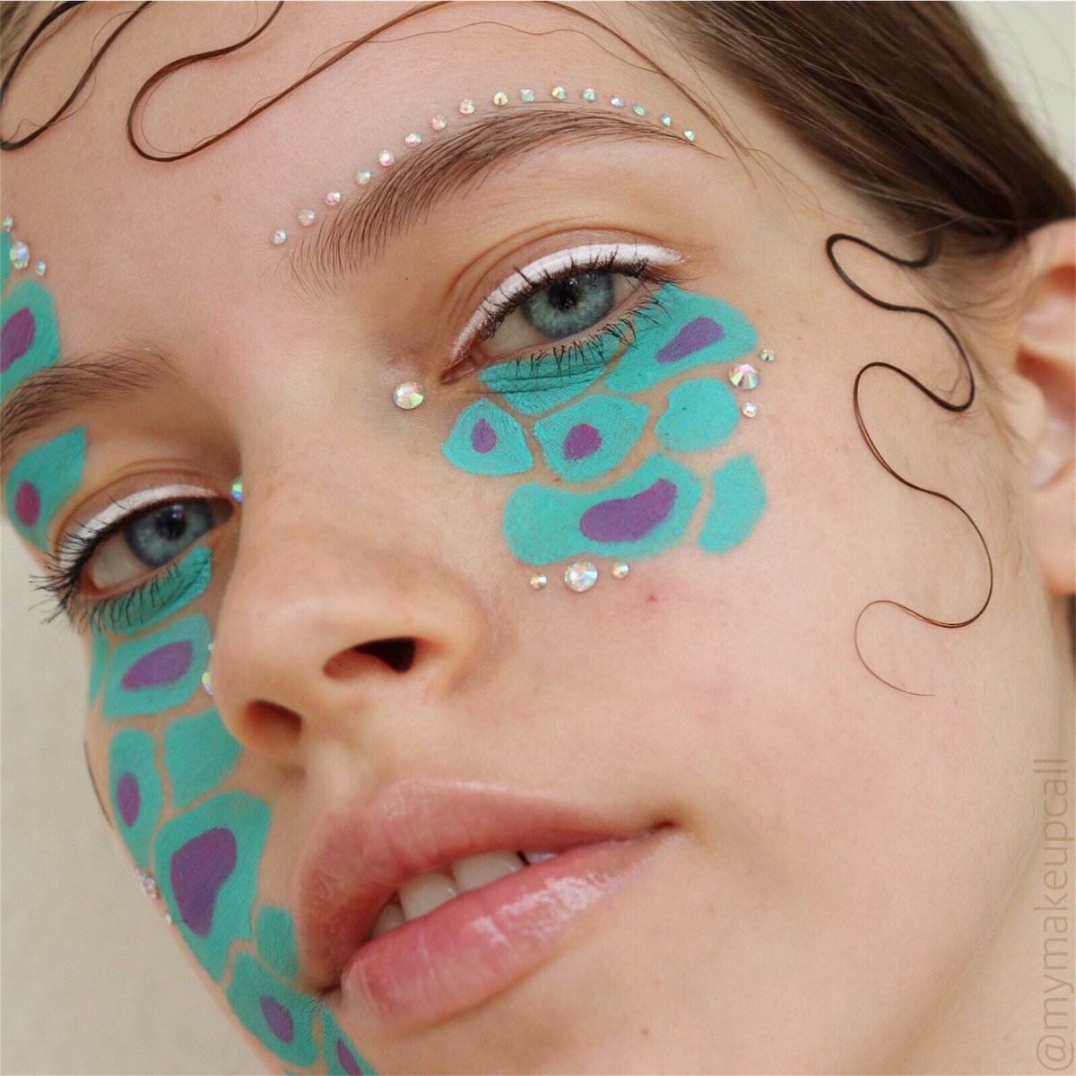 mymakeupcall's tweet photo. My dad is probably going to force me to bed in a moment, because we have to pack our stuff for our holiday (we're leaving sunday morning 7 am), but I want this so bad! I'll keep going and won't give up #TheList @norvina1 https://t.co/FGj3dlyqWi