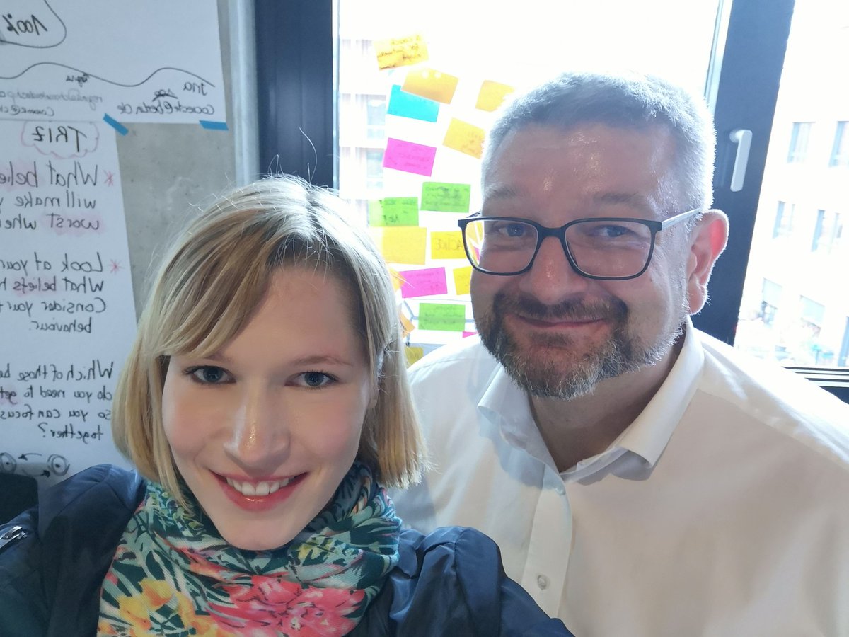 vuca_mette's tweet photo. Der #WOLEffekt auf dem #LSELG: Es war toll, dich persönlich kennenzulernen, lieber @Oh_lee_go 😃✨ #WorkingOutLoud #WOLicorns https://t.co/ENKxfh21mx