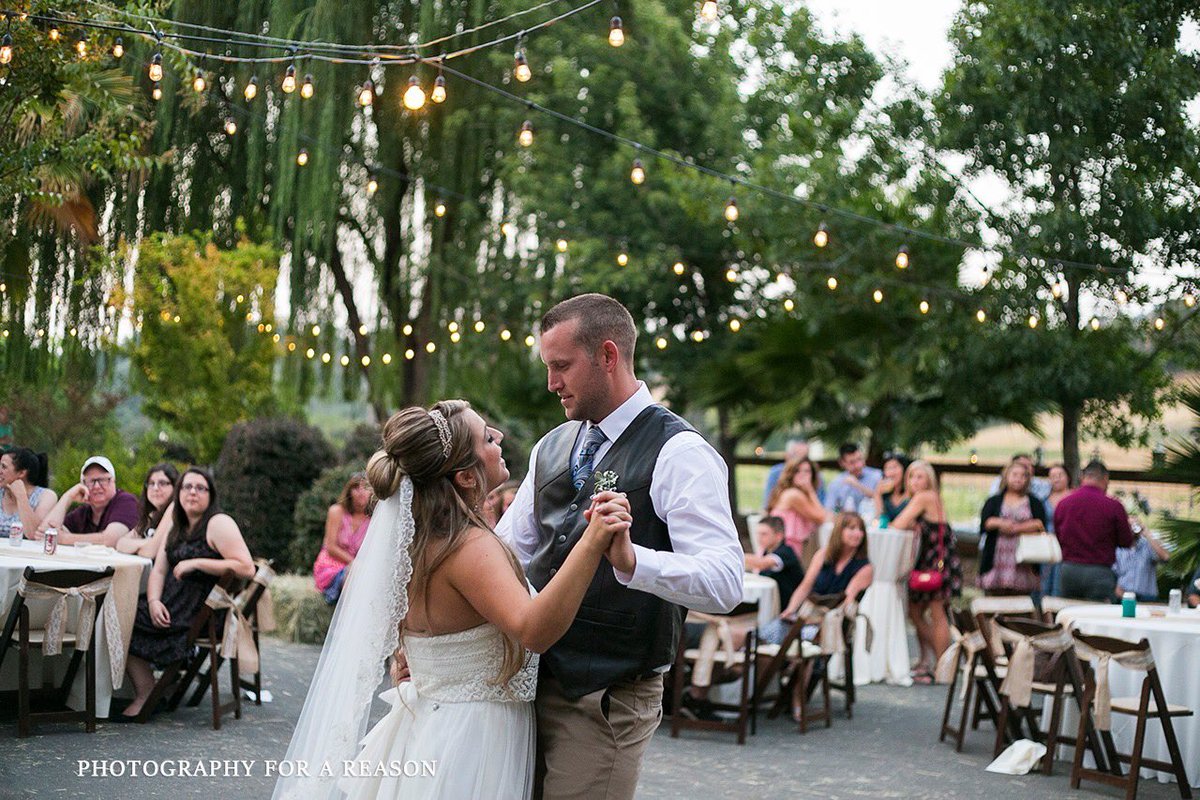 PhotoForAReason's tweet photo. #firstdance #lovebirds #ido
.
.
https://t.co/780Id9vIFf
#norcalweddingphotographer https://t.co/YoRykVvUR2