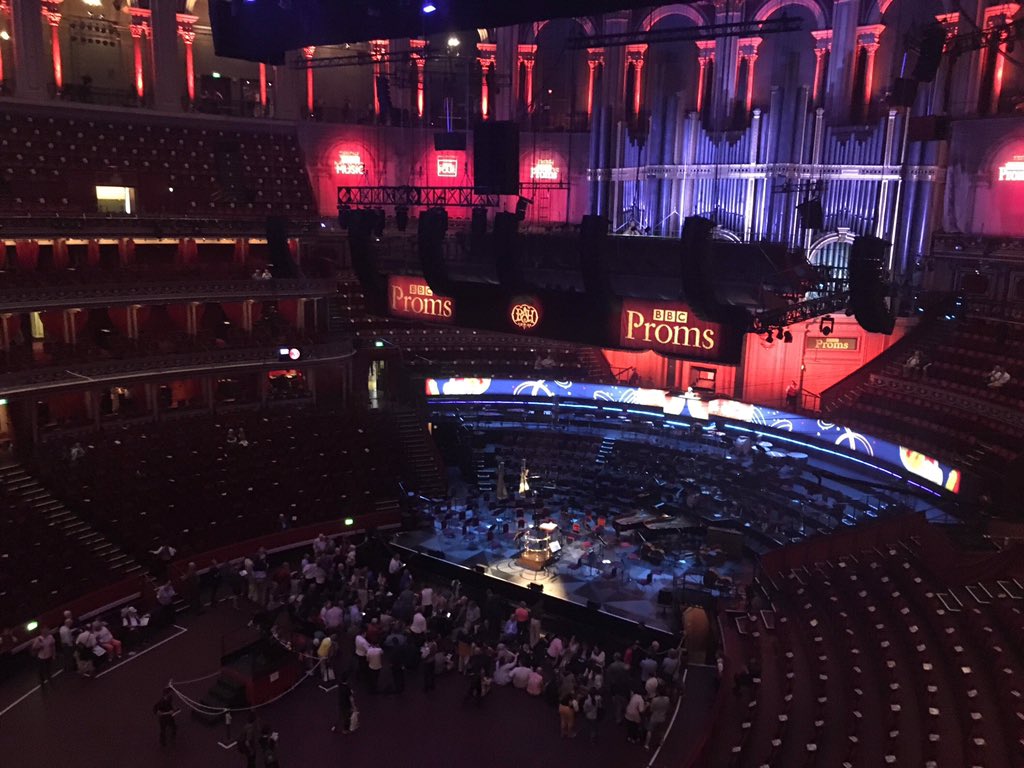 FreshNotations's tweet photo. Here at the Royal Albert Hall to hear the #JohnWilsonOrchestra’s "The Warner Brothers Story" Prom. With guest stars:@LouiseDearman @mattfordsinger @kate_mezzo @MikaelaBennett @MaidaValeSingrs #Prom29 #JWOProm @bbcproms https://t.co/KNKxLrsOPh