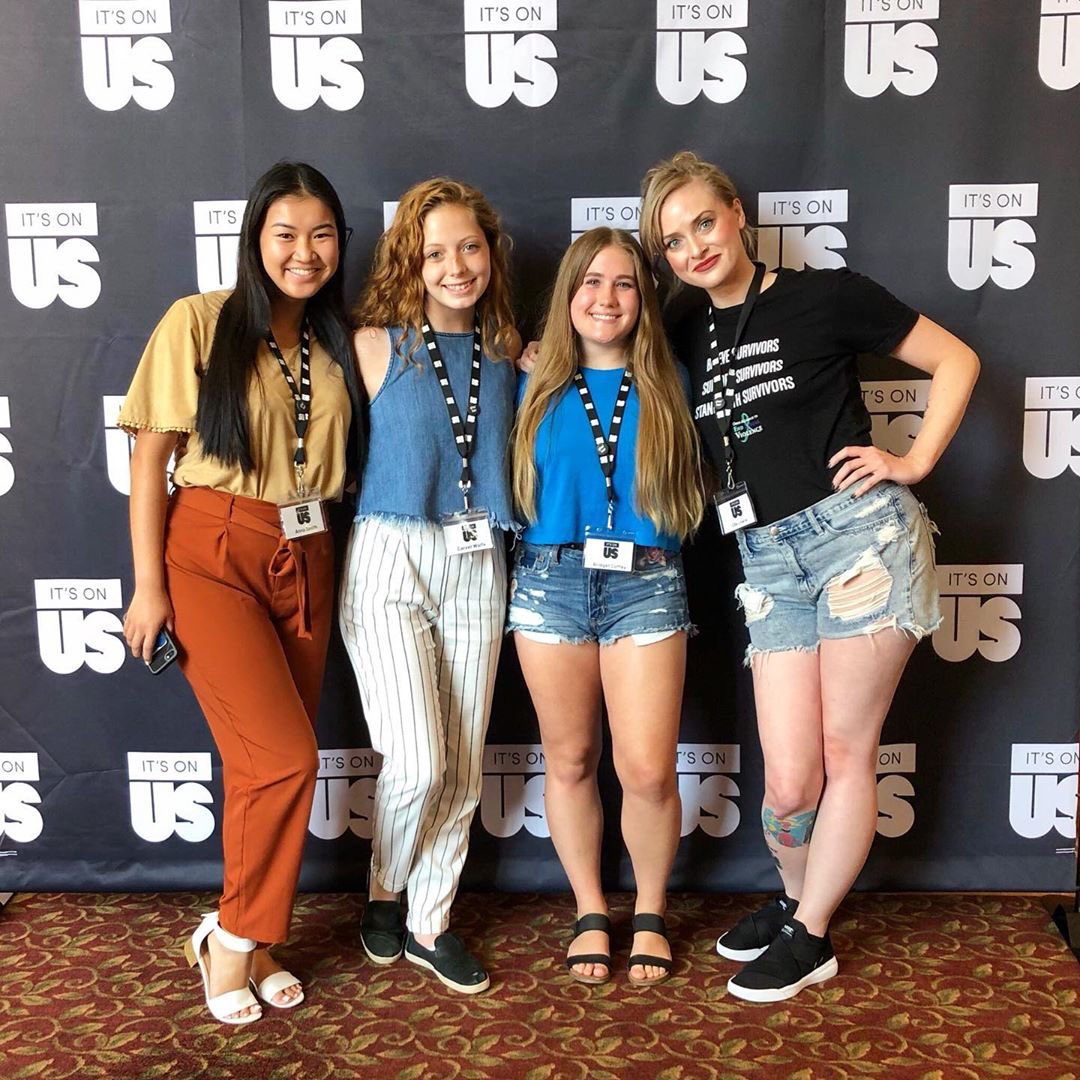 ItsOnUs's tweet photo. This weekend, support the movement to combat campus sexual assault by visiting @ICINGstores!

When you round your purchase up to the nearest dollar, the difference will go to the #ItsOnUs Campus Organizing Program now through September 28th. #IOUSummit

📷: @ItsOnUs_OSU https://t.co/Ri8LOGCx2e