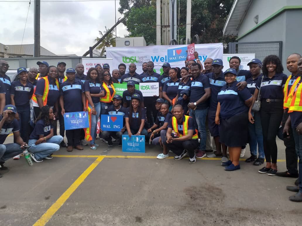 Lbslng's tweet photo. LBSL WELLNESS DAY.
#teamlbsl #lbslcares #walkforlife
#greaterlagos #lagosbusserviceslimited #lbsl #lagosbusreform #lagos #transportation #masstransit #publictransport #visitlagos #ilovelagos #lagossights #explorelagos #centerofexcellence #lagosbuses #busdriver #golagos https://t.co/jVHJRXpPeH
