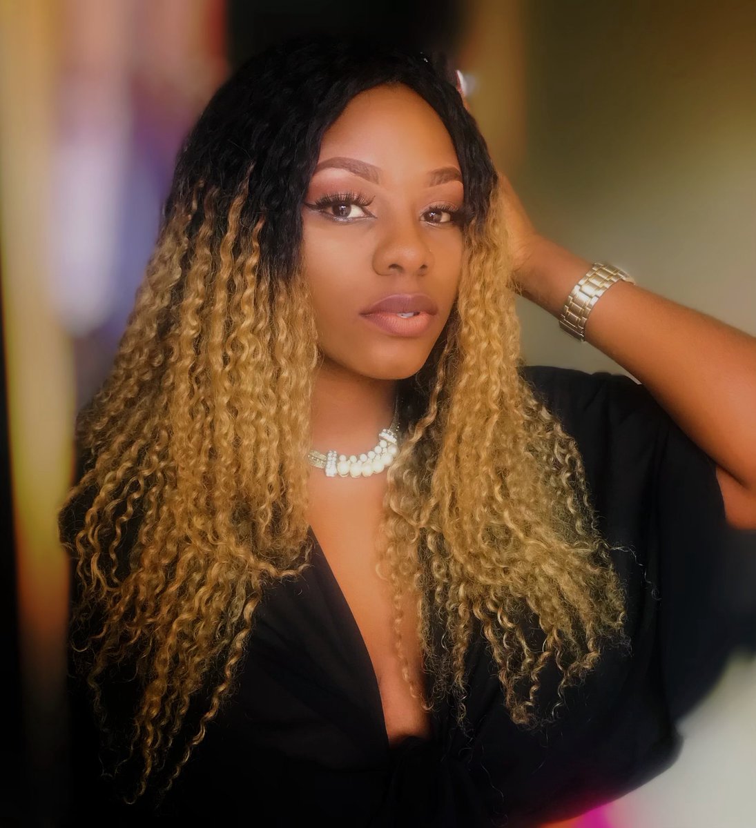 FKafeh's tweet photo. Hey fam, we are taking lash orders. Lashes from KafehBeauty are available in Yaounde, Douala, Buea and Limbe. DM us for amazing lashes and beauty packages. 
(I am Wearing the lash in style Lyne from KafehBeauty) 
Kindly retweet this post.

#237Community #lashaddict #makeup237 https://t.co/siromsG7lw