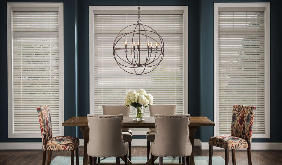 BudgetBlindsSPN's tweet photo. Wood blinds add warmth and style to your dining area! #BudgetBlindsofSpokane #Spokane #Washington https://t.co/77vPqetQmS
