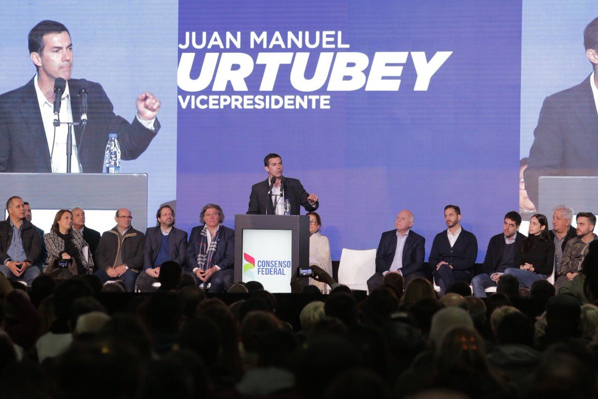 MMartaCorrado's tweet photo. Este domingo vota libremente. Es mentira qué hay solo dos opciones. Somos la alternativa a este modelo de ajuste y marginación. Tenemos al Messi de la economía. Lavagna sabe cómo salir de la crisis y lograr un crecimiento sostenido. #ConsensoFederal #Lista137A https://t.co/hwzN3wrhwA