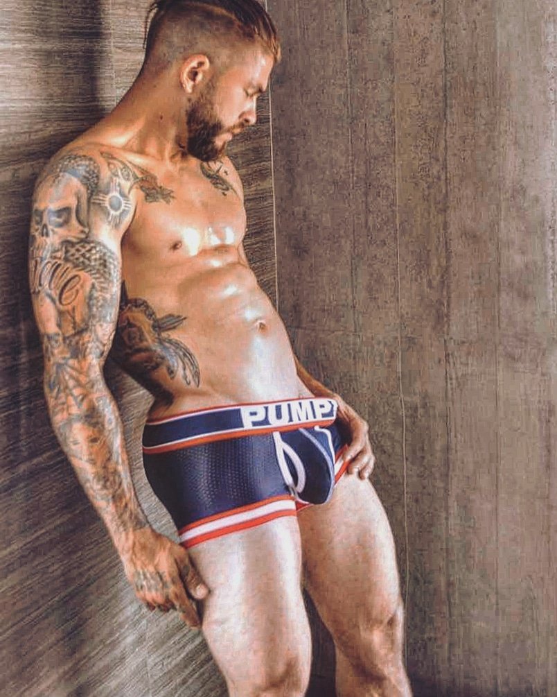 MiLo800's tweet photo. 'Pump' by @MiLo800 feat. Tito for @pumpunderwear @onymodels #milo800 #milo800photography #onymodels #editorial #editorialpreview #malemodel #fitnessmodel #muscle #mensfashion #mensstyle #mensunderwear #underwear #pumpunderwear #titorivera #olympushealthcenter https://t.co/JKEZL1GhU0