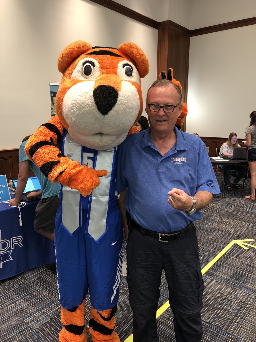 Pouncer is in the building at Cap &amp; Gown Distribution!

If you still need to pick up your cap &amp; gown swing by before 4 pm! 🐯