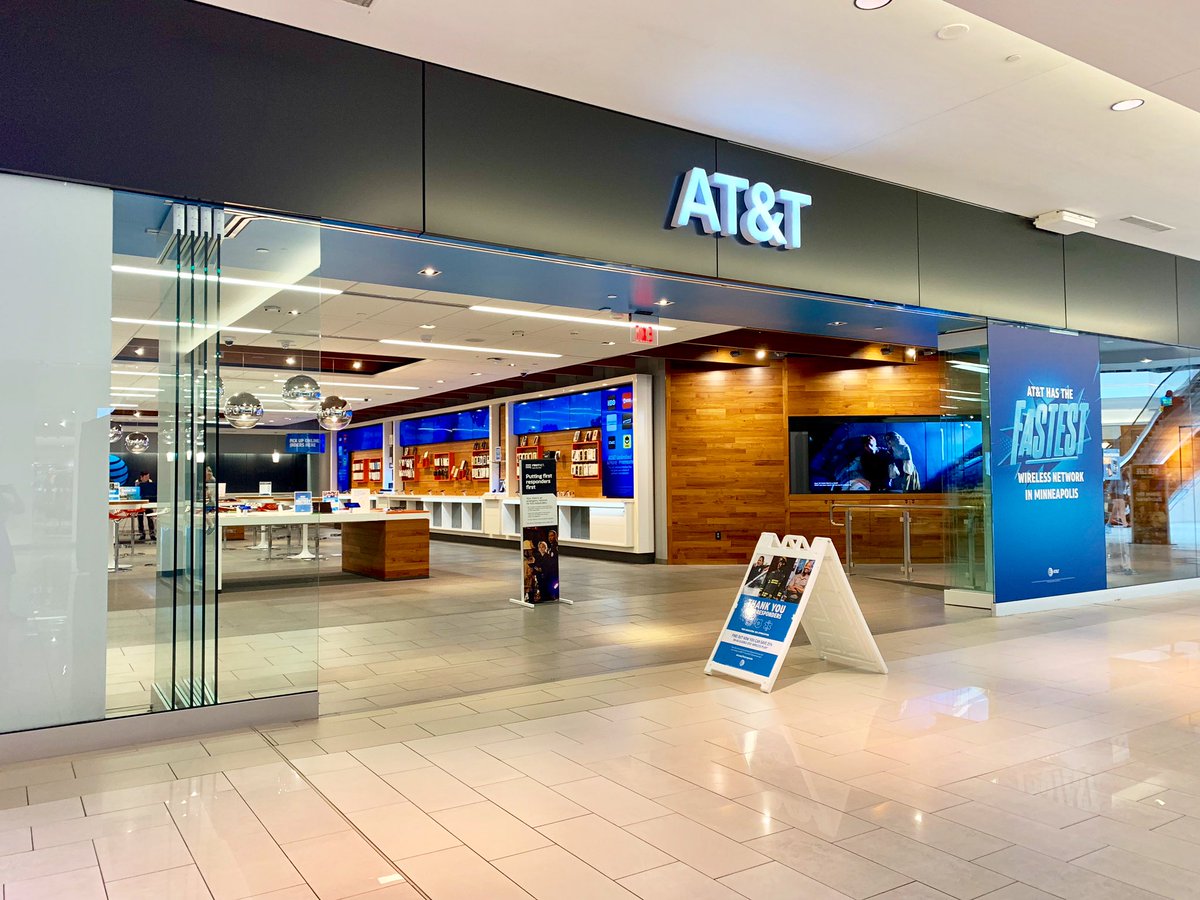 .<a href="/ATT/">AT&T</a> wants to know if you have what it takes to battle Dr. Grodbort’s evil robots from the Robot Planet in their new <a href="/magicleap/">Magic Leap</a> mixed reality experience! Test your skills at the store on Level 1, South, now - 4 p.m.