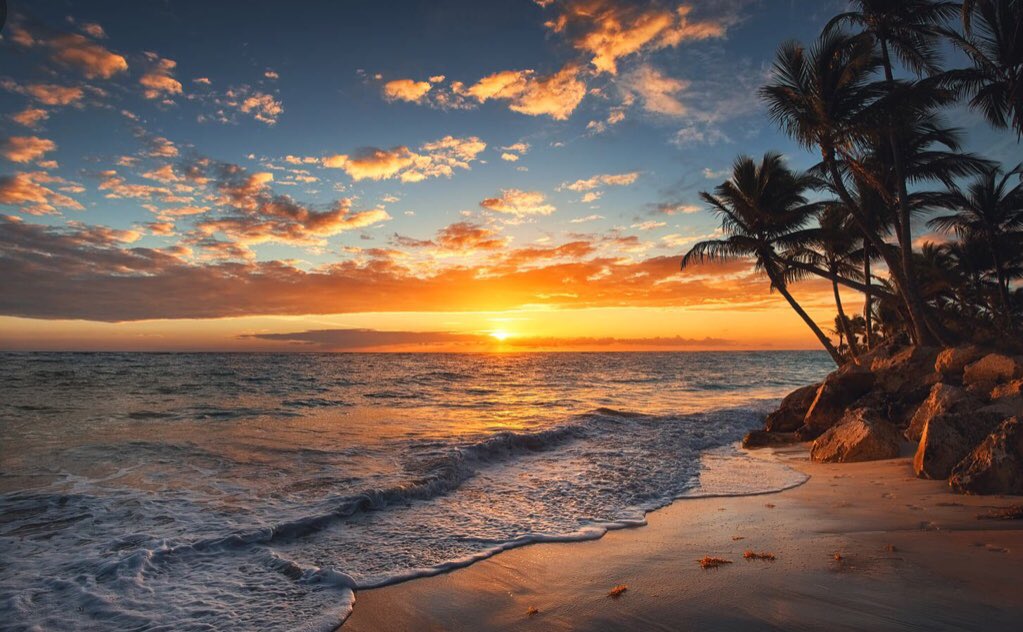 AmyLJackson's tweet photo. Hawaii is where I’d like to cruise next on NCL. @CruiseNorwegian #NorwegiansSummerFridays! 🚢🏝 https://t.co/BvebtIml2J