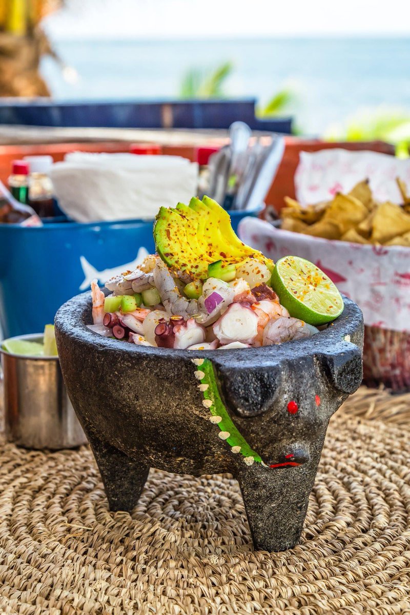 ElMerkaditoMX's tweet photo. Todo el sabor y la frescura que necesitas para este día, lo tiene nuestro #CevicheMaza. 🤤
.
.
#ElMerkadito #PuertoMorelos #seafood #food #foodporn #foodie #instafood #fish #delicious #shrimp #yummy #dinner #foodphotography #foodgasm #foodlover #restaurant #foodstagram #lunch https://t.co/Z5t6bsBZK6