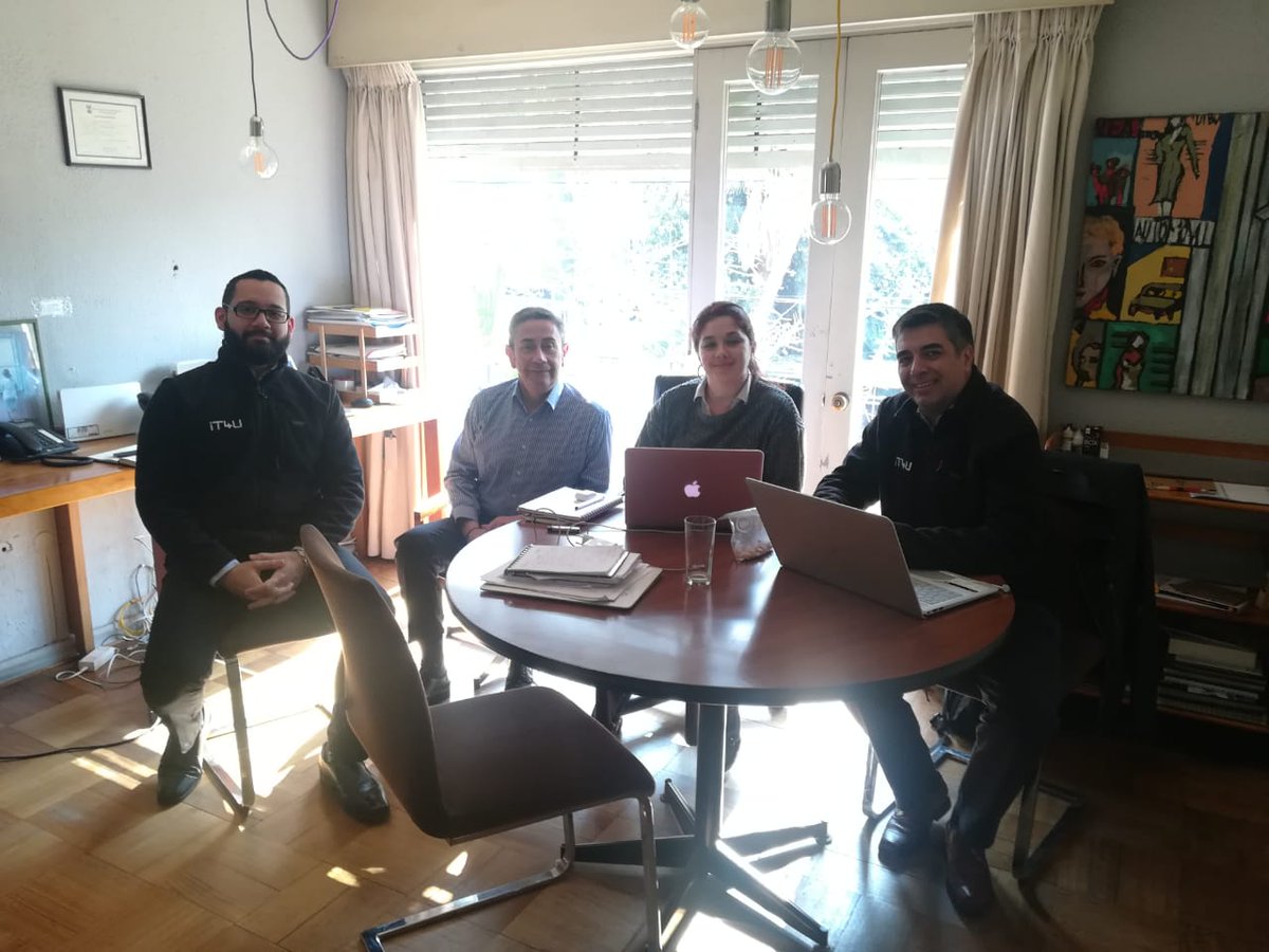 Fundacion_CVE's tweet photo. Hoy nuestro equipo visitó a IT4U.
Rumbo al #PremioPymeCVE https://t.co/ng8GecEiEm