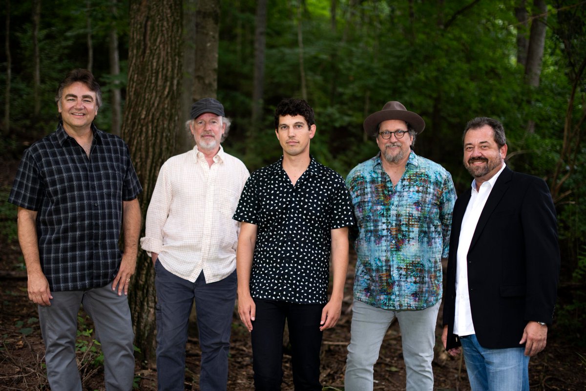 Looking forward to joining Jerry Douglas, Ronnie McCoury, Todd Phillips and Christian Sedelmyer on Friday, September 27th in Raleigh, NC at the Wide Open Bluegrass Festival. General Admission to the festival is FREE so come on out worldofbluegrass.org/wide-open-blue…