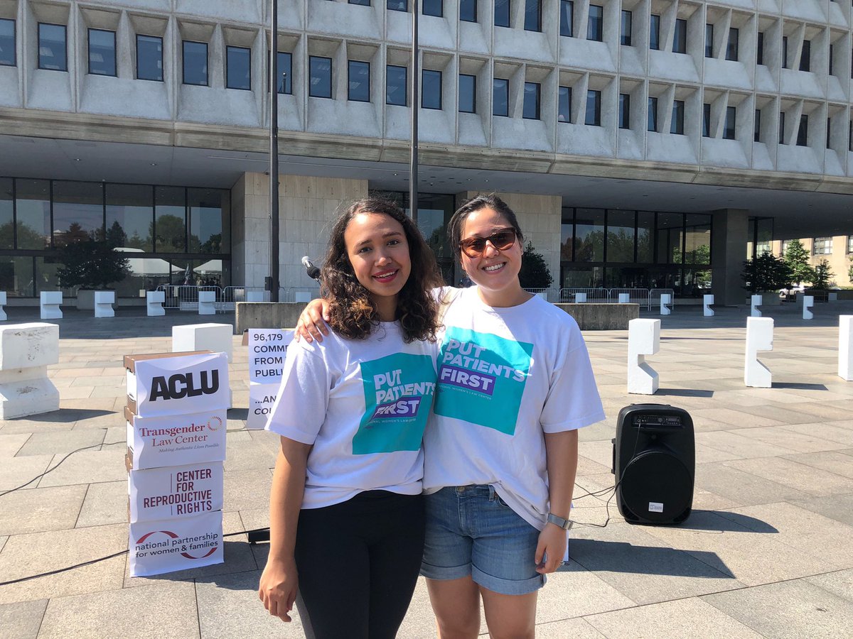 nwlc's tweet image. Today we dropped off nearly❗️100,000❗️ of your comments at @HHSGov with our allies, telling the Trump administration to #PutPatientsFirst and #ProtectTransHealth. 

Didn’t get your comment in? You’ve still got time! Write yours now: on.nwlc.org/2xp78gs