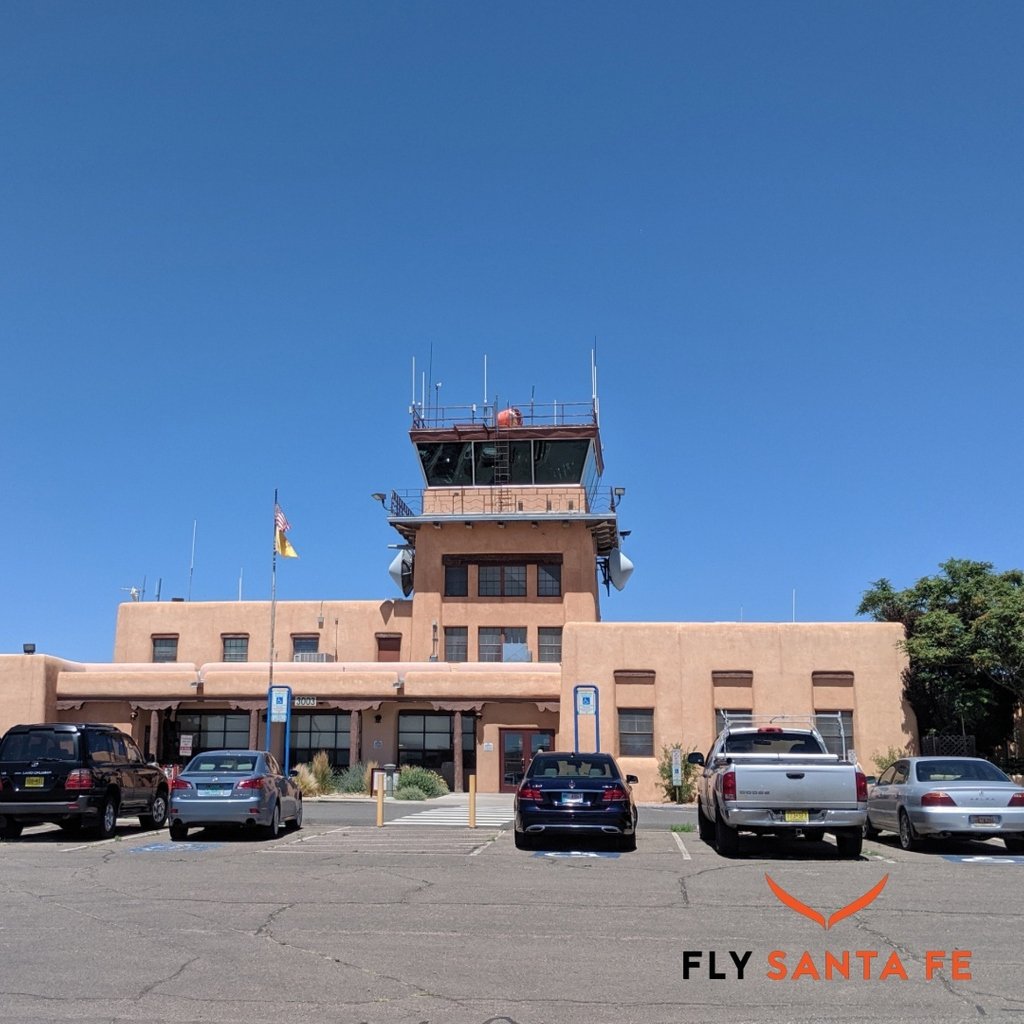 iFlySantaFe's tweet photo. From car to terminal in under a minute, our super-easy parking allows you to shave time off your travel plans and make the most of your day.
#iflysantafe #flylocal https://t.co/KFysnpfzjX