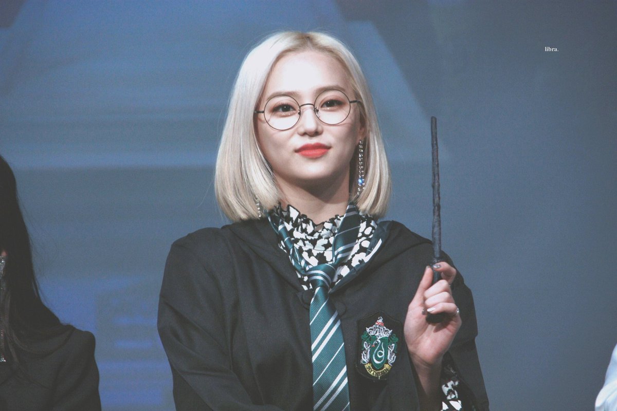 clczones's tweet photo. happy birthday to our cute baby tiger yeeun! please keep being so beautiful, vivid and humble. us, cheshires, cherish you from the bottom of our hearts. we love you! #LittleTiger_YeEun_Day #HappyYeeunDay #예은이와_22번째_여름 https://t.co/gDSPIvd3fS