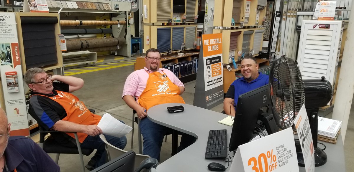 CFI site manager Rhoshaun spending some time with team 3836 today! #buildingrelationships #takeyourshare23 #productpricepromise <a href="/rex_hartley/">Rex L. Hartley</a> <a href="/sours25/">Stephanie</a> <a href="/LarissaGreenTHD/">Larissa Green</a> <a href="/superdave427/">dave hronchek</a>