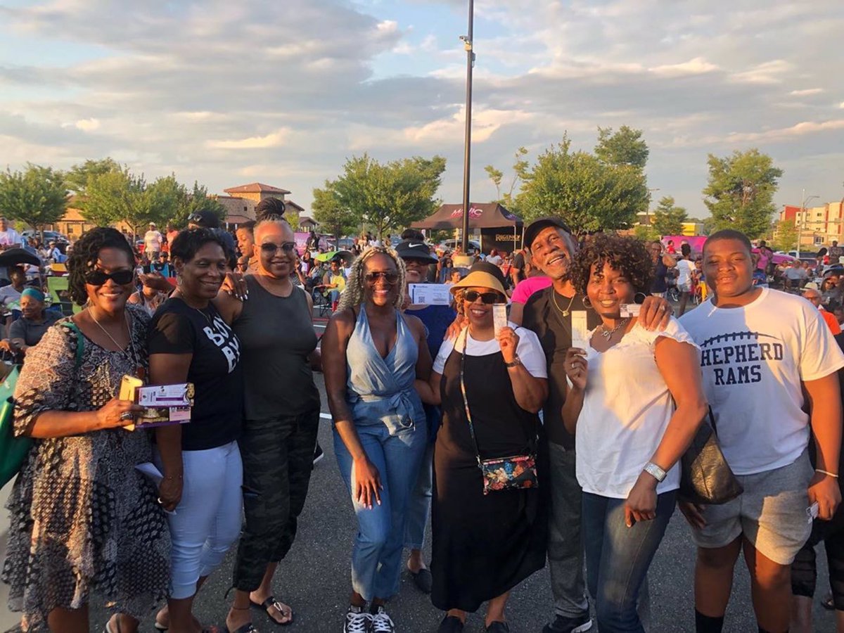 CouncilmanDLD's tweet photo. Happy to see that @majicdc has chosen to host its weekly #WindDownThursday event in Council District 6 for 5+ years. From the Blvd at the Capital Centre, then Largo Plaza, now #RitchieStationMarketplace. #MT @majicdc | Another successful #WindDownThursday w/ @VictoriaOnPaper. https://t.co/AX6HFWI0RU