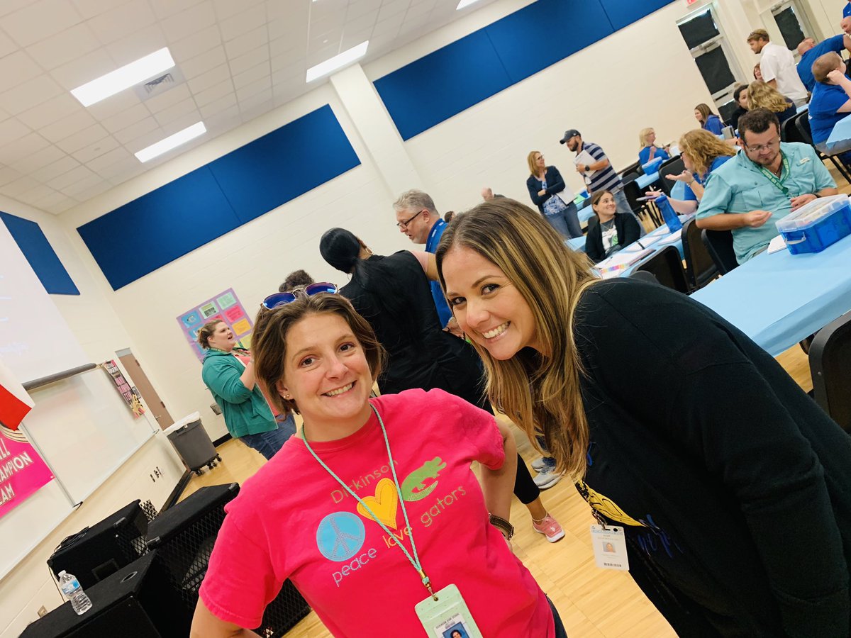 LeoneClark's tweet photo. DHS Gators are CharacterStrong! Thanks to Dr @ethancrowell for leading us today! @careacter #DHSthink2019 https://t.co/rPJKzmGTVm