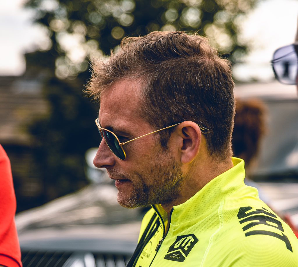 Following our previous message regarding Darren Speight, the club has taken steps to support his family through this @justgiving page. We are still unable to comment any further on his condition other than he his critical at this moment.