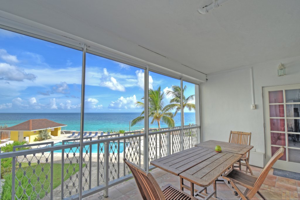 Bahamas_Realty tweet picture