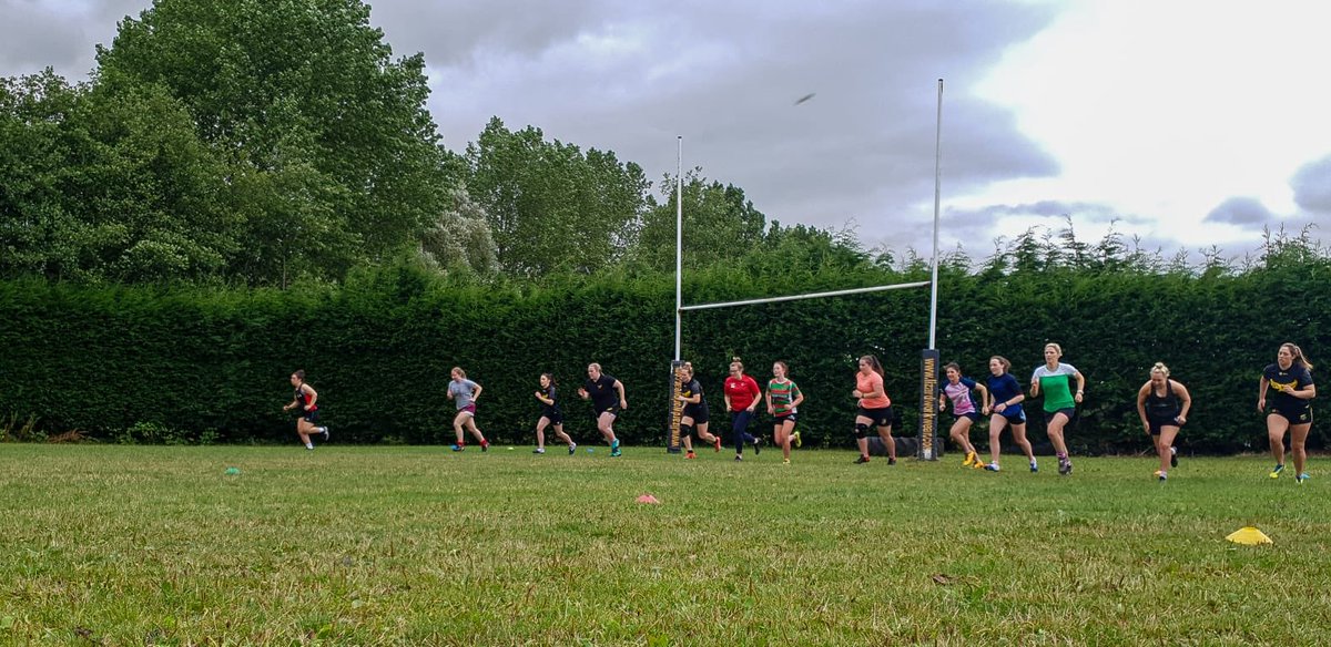 WSHawksLadies's tweet image. The girls are really working hard on there fitness, few shuttle runs before we start 💪