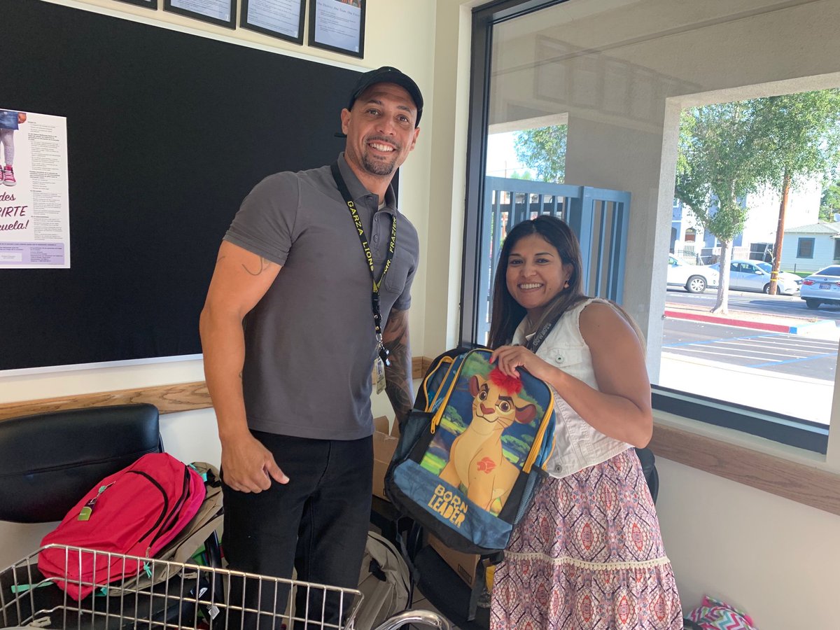 AttendanceBcsd's tweet photo. Hip hip hooray!!! Garza Lions will save the day!!! Today their team knocked on doors giving backpacks to students and encouraging attending school every day!!! #teambcsd @Ramongarzaboos1 @SeguraPadilla2 https://t.co/qESeODI6Sk