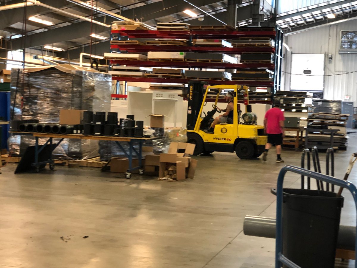 Still hard at work on a Friday afternoon!!
#workgoals  #plasticfabrication