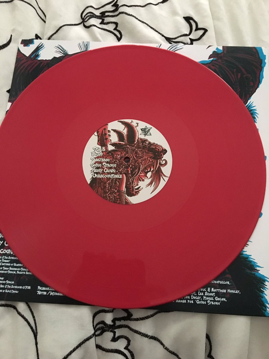 01510mski's tweet image. So glad to have been working from home today so I was in when the postie knocked with this beauty #breakingstate #berryvinyl 💜
