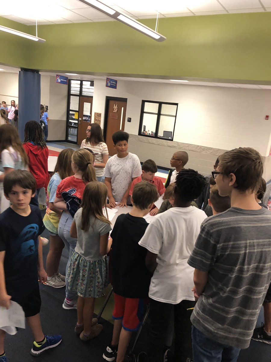 SassyVClass's tweet photo. Great discussions today! Students created class expectations and had in-depth convos over an anticipation guide for The Giver 🙌🏼#WarriorWIT #IgniteExcellenceMCSS #middleschool https://t.co/mqxIcV07b2