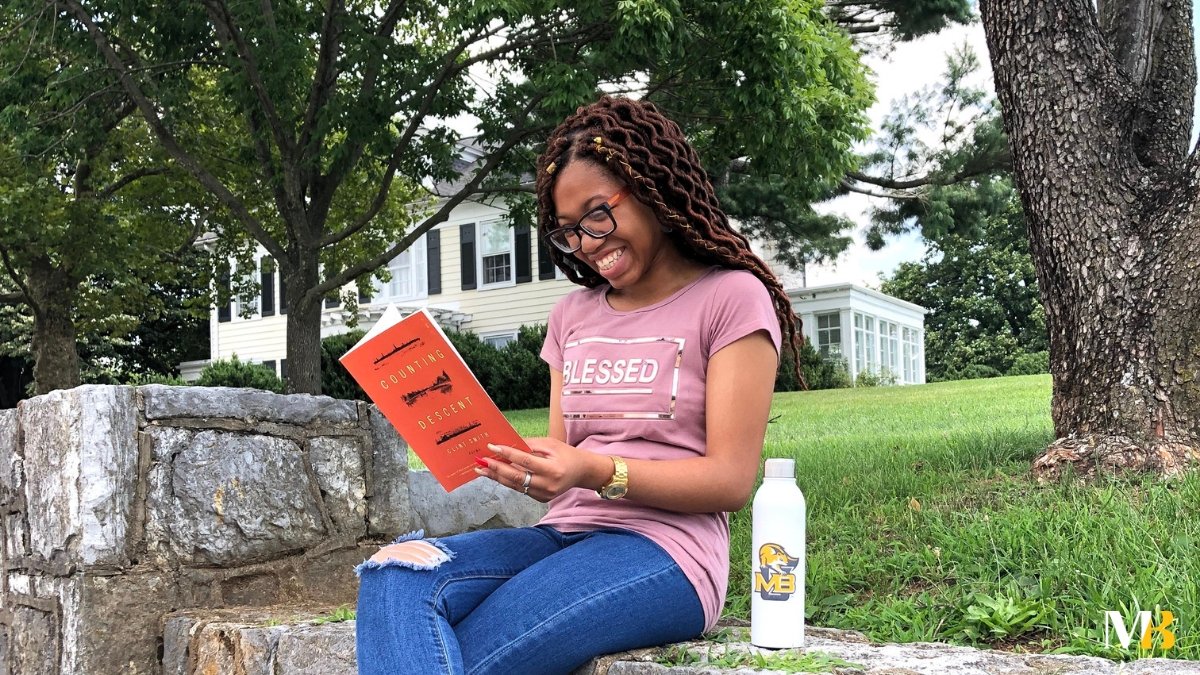 MaryBaldwinU's tweet photo. It's #NationalBookLoversDay and #MBUstudents are diving into "Counting Descent" by @clintsmithiii, the inaugural common reading book for #MBU23. What else is on your summer reading list, #MBUfamily? 📚 https://t.co/XtQPIr7FJT