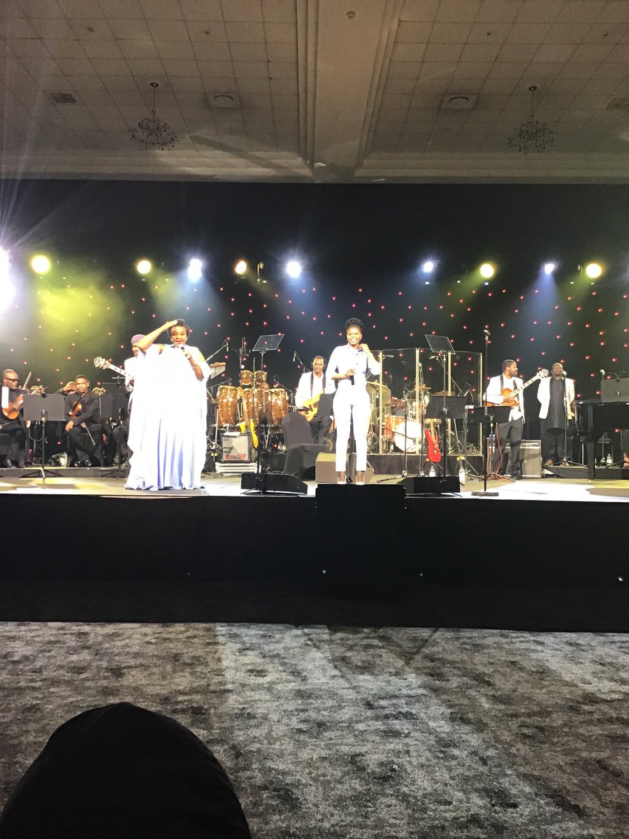 UpCloseandPers6's tweet photo. @YvonneChakaX2 on stage... it’s happening right now #IYENZEKA https://t.co/dv6aJkwXqp