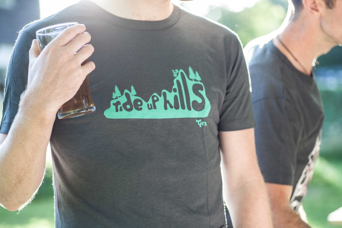 GRNsportswear's tweet photo. Life’s a climb, but the view is great! These semi-technical t-shirts are made from 70% bamboo, 30% organic cotton and are perfect for a mountain bike rider! 🚴🏼‍♂️⛰ #RetailHourTime https://t.co/RtHtbC52yd