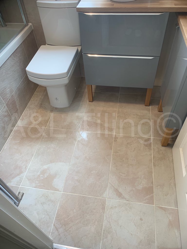 aoclements's tweet photo. Another completed bathroom renovation, using @NC_Nicobond adhesives and @MapeiUKLtd jasmine grout.
#mymapeiproject #NCProject https://t.co/UeOkLsSgc9