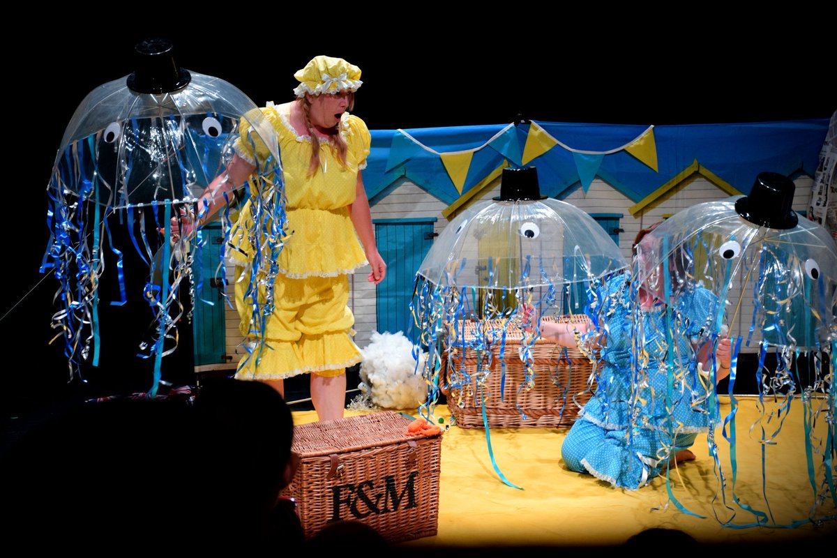CollarCuffsCo's tweet photo. Super little review of Crabby last weekend at The Sidmouth Folk Festival: 

"Absolutely brilliant production of Crabby the Crab! my daughter loved it, the message was spot on, it was engaging, fun and very well devised."

Looking forward to our visit to @TheCurveSlough #slough https://t.co/lbVJQOLEqg