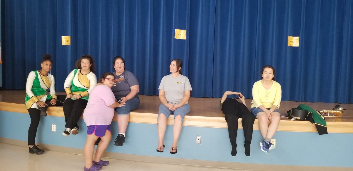 Getting ready for pictures and picnic!
